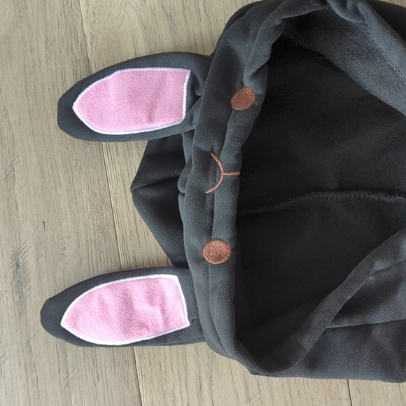 Black bunny hoodie - Picture 3 of 5